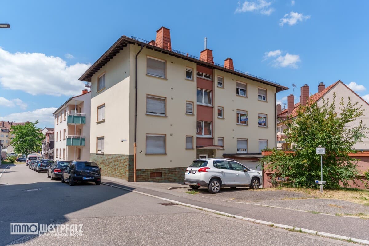 Gepflegte 3-Zimmer-Wohnung mit Balkon in kleiner Hausgemeinschaft — Vorschaubild